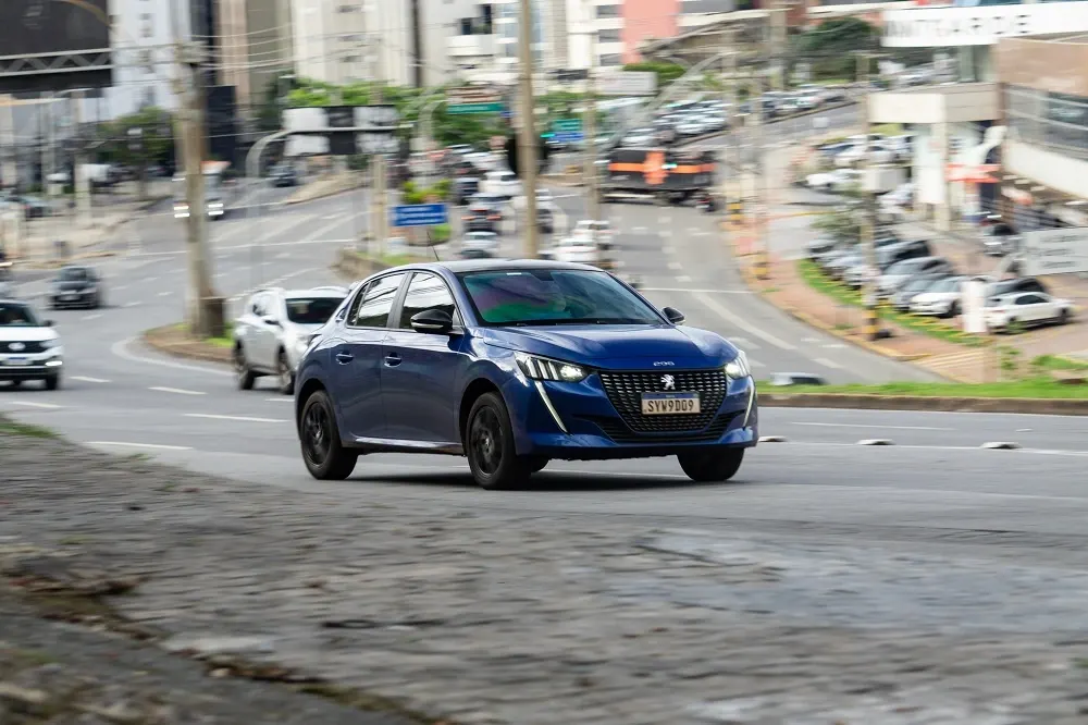 Peugeot 208 : Wszystko, co musisz wiedzieć o liderze miejskich aut