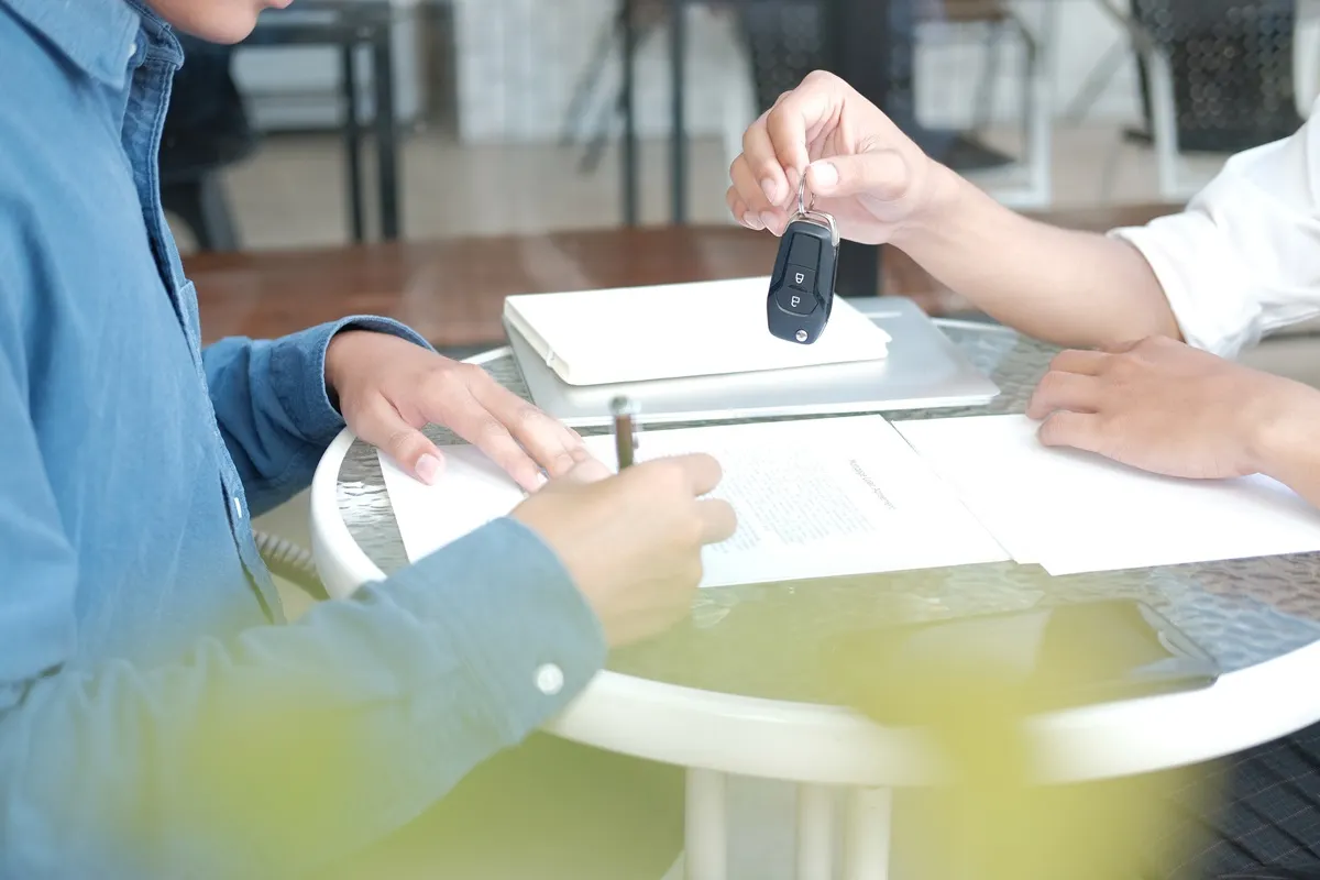 Jak wziąć samochód w leasing na firmę? Wyjaśnienia krok po kroku