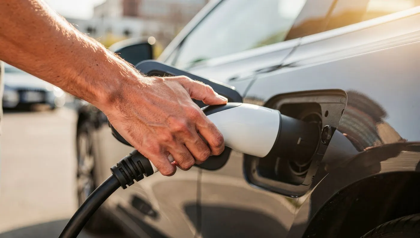 Degradacja baterii EV – jak sprawdzić stan akumulatora przed zakupem używanego elektryka 