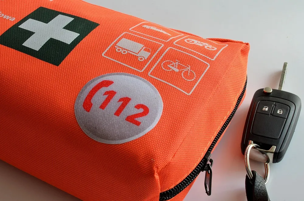 Apteczka samochodowa: Co powinna zawierać i jak ją prawidłowo skompletować?