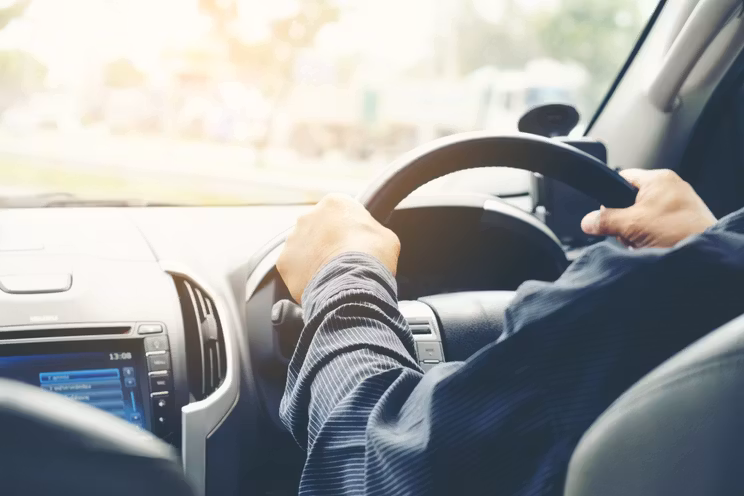 Na co patrzeć w ogłoszeniach, zanim pojedziesz obejrzeć auto?