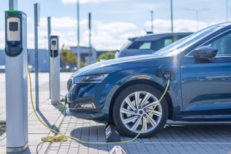 Mały samochód elektryczny do miasta. Jakie modele warto wybrać?