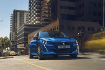 Peugeot 2008. Opinie, silniki, wymiary, spalanie i ceny