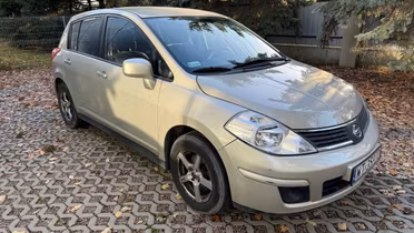 NISSAN Tiida