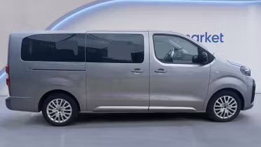 PEUGEOT Traveller