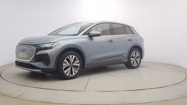 AUDI Q4