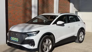 AUDI Q4