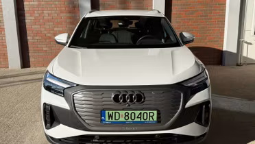 AUDI Q4