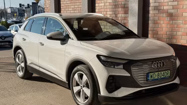 AUDI Q4