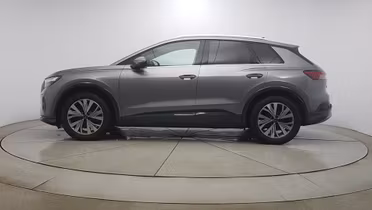 AUDI Q4