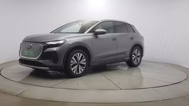 AUDI Q4