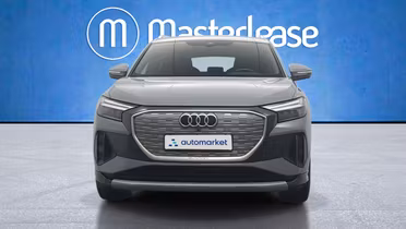AUDI Q4