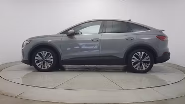 AUDI Q4