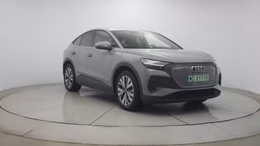 AUDI Q4