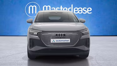 AUDI Q4
