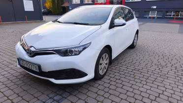 TOYOTA Auris