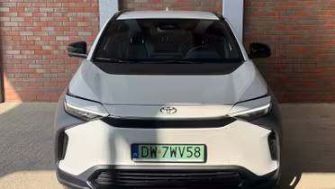 TOYOTA bZ4X