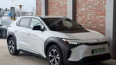 TOYOTA bZ4X