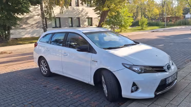 TOYOTA Auris