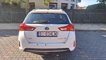 TOYOTA Auris