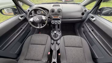 MITSUBISHI Colt