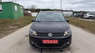 VOLKSWAGEN Touran