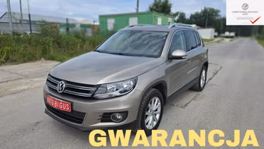 VOLKSWAGEN Tiguan
