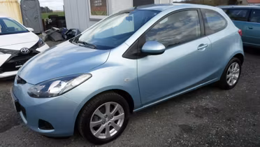 MAZDA 2