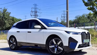 BMW iX
