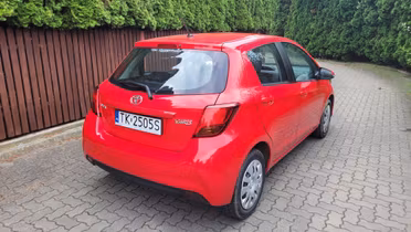 TOYOTA Yaris