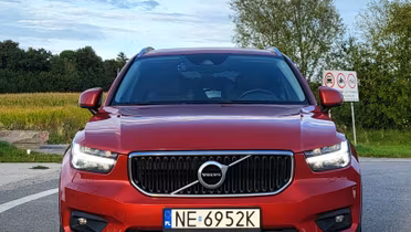 VOLVO XC40