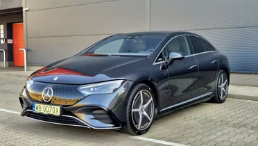 MERCEDES-BENZ EQE