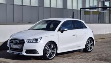 AUDI S1
