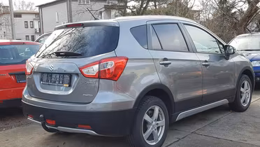 SUZUKI S-Cross