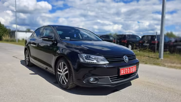 VOLKSWAGEN Jetta