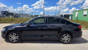 VOLKSWAGEN Jetta
