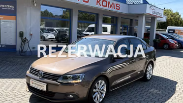 VOLKSWAGEN Jetta