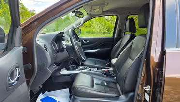 NISSAN Navara