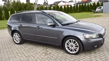 VOLVO V50