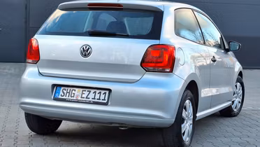 VOLKSWAGEN Polo