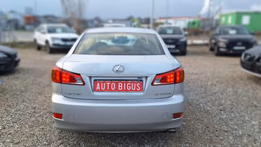 LEXUS IS