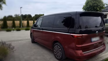VOLKSWAGEN Multivan
