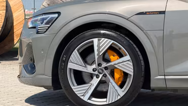 AUDI e-tron Sportback
