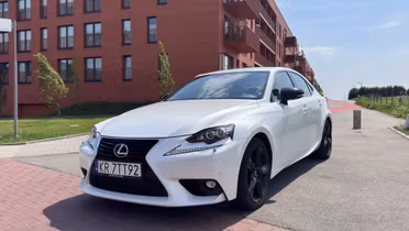 LEXUS IS