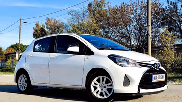 TOYOTA Yaris