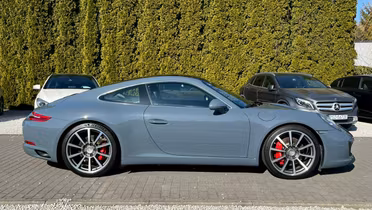 PORSCHE 911