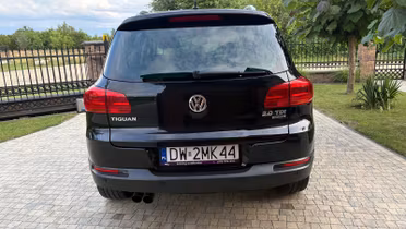 VOLKSWAGEN Tiguan