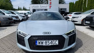 AUDI R8