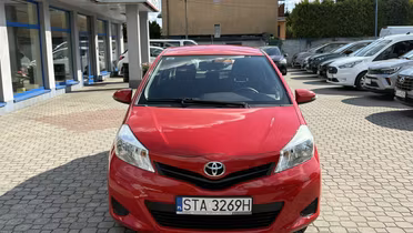TOYOTA Yaris