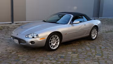 JAGUAR XK8